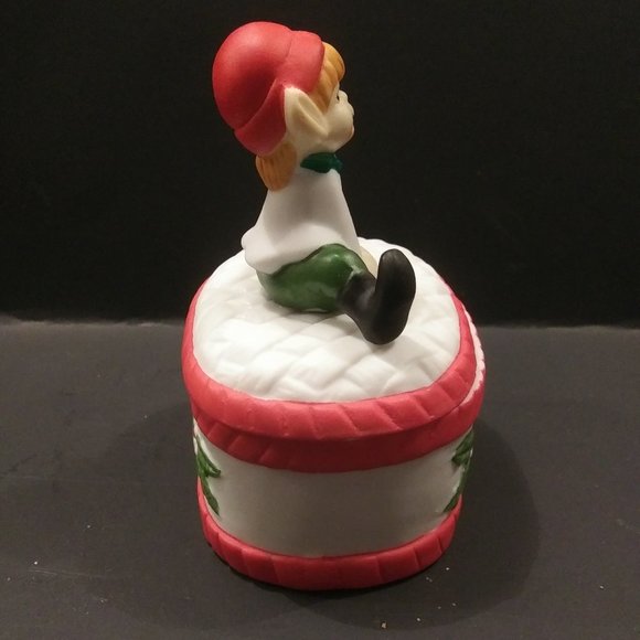 Elf on a trinket box too cute - Picture 4 of 15
